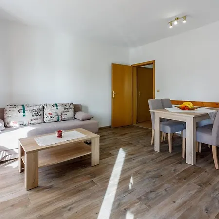 Kulas Apartman *