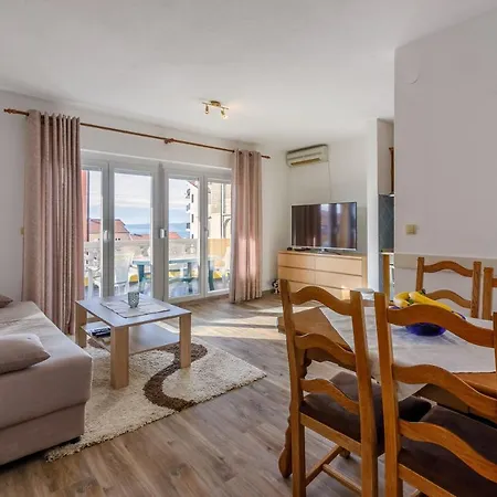 Kulas Apartman Novi Vinodolski