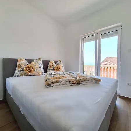 Kulas Apartament *
