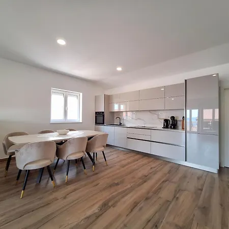 Kulas Apartament *